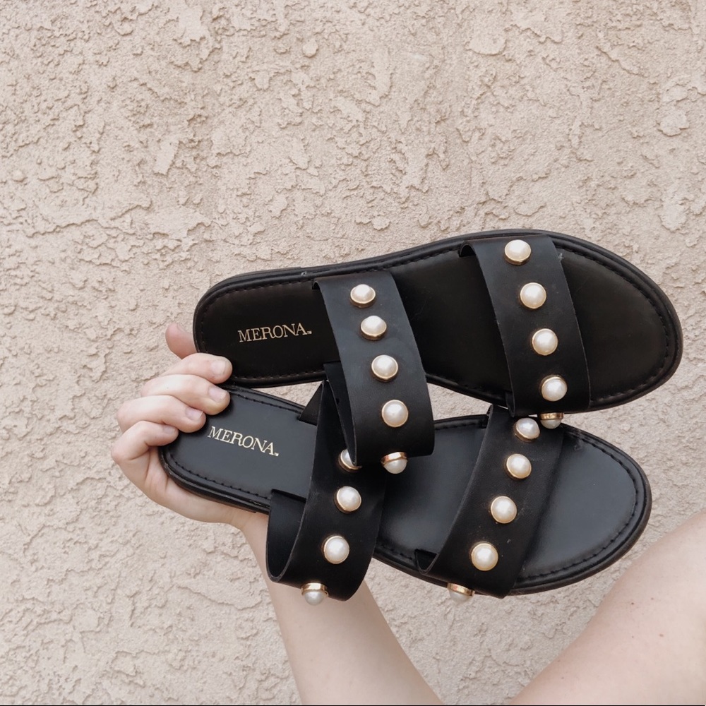 Mossimo black pearl slides
